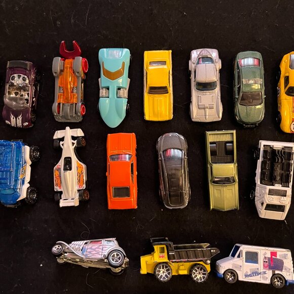 Vintage 21 Collectable Matchbox/Mattel Toy Cars* - Picture 3 of 6